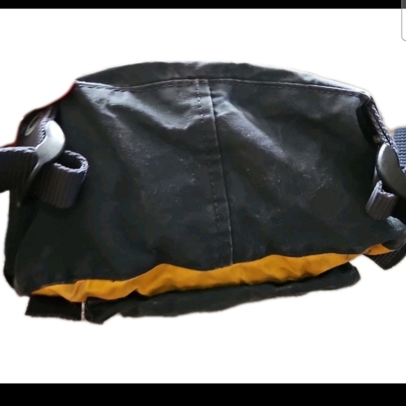 Fjallraven Kånken Faded Red Mini Everyday Outdoor Backpack - Picture 3 of 13